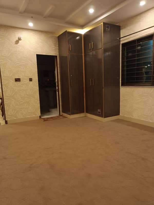 Gulberg 3 1 Kanal New Upper 3 Bed Rooms Attached Bath Kitchen TV Lounge Car Parking Good Location Available For Rent 10