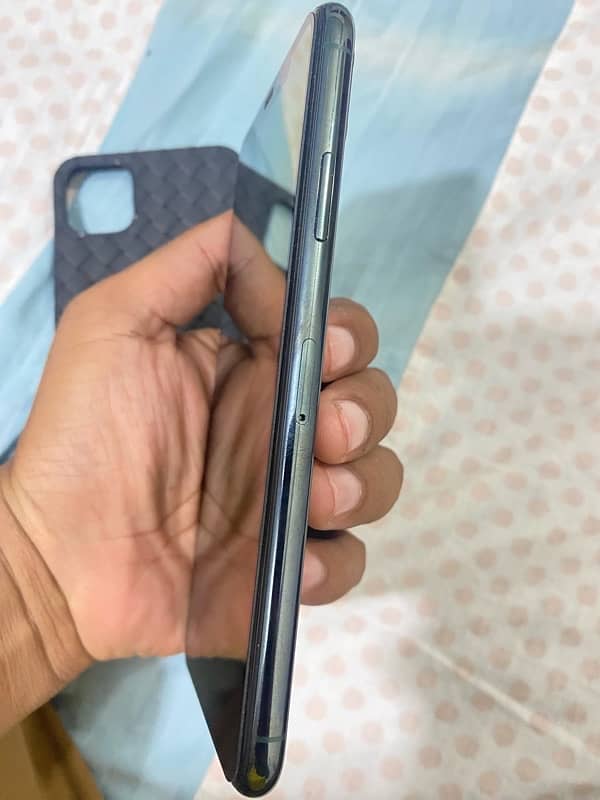 iphone 11 pro max PTA Approved 4