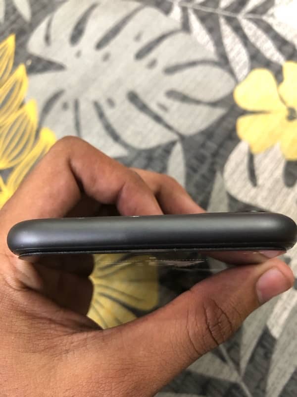 iphone 11 urgent sale 3