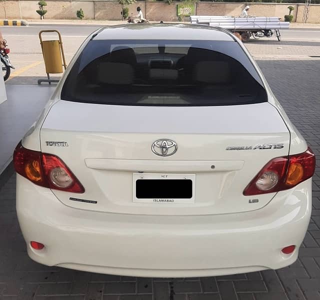 Toyota Corolla Altis 2010 3