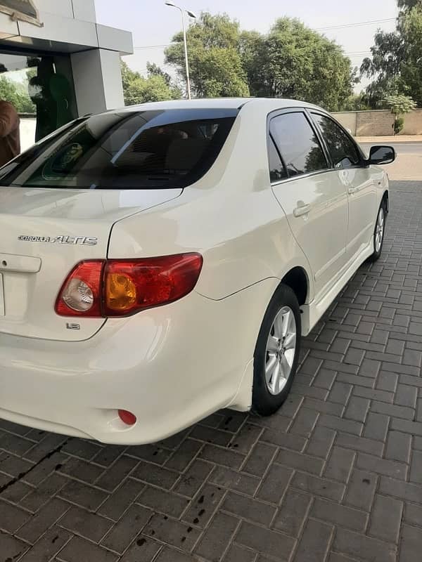 Toyota Corolla Altis 2010 5