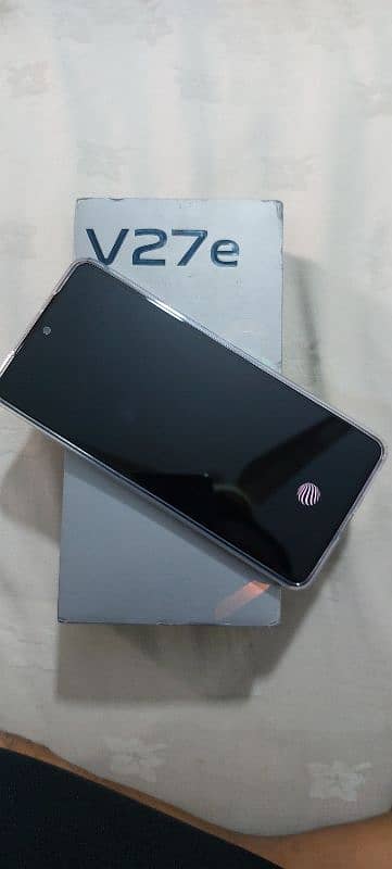 vivo v27e charger with box new condition 3