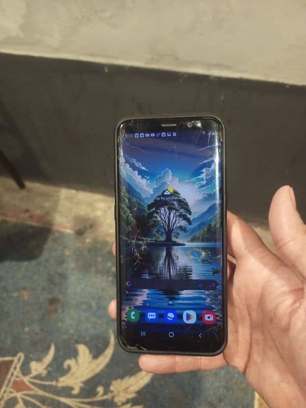 Samsung  S8 4GB non pta   Front back break non pta  contact  WhatsApp 0