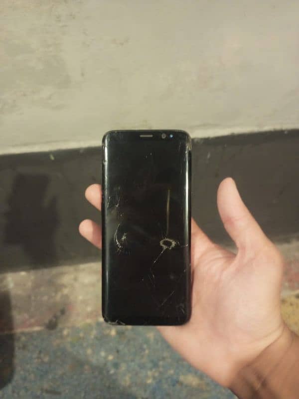 Samsung  S8 4GB non pta   Front back break non pta  contact  WhatsApp 1