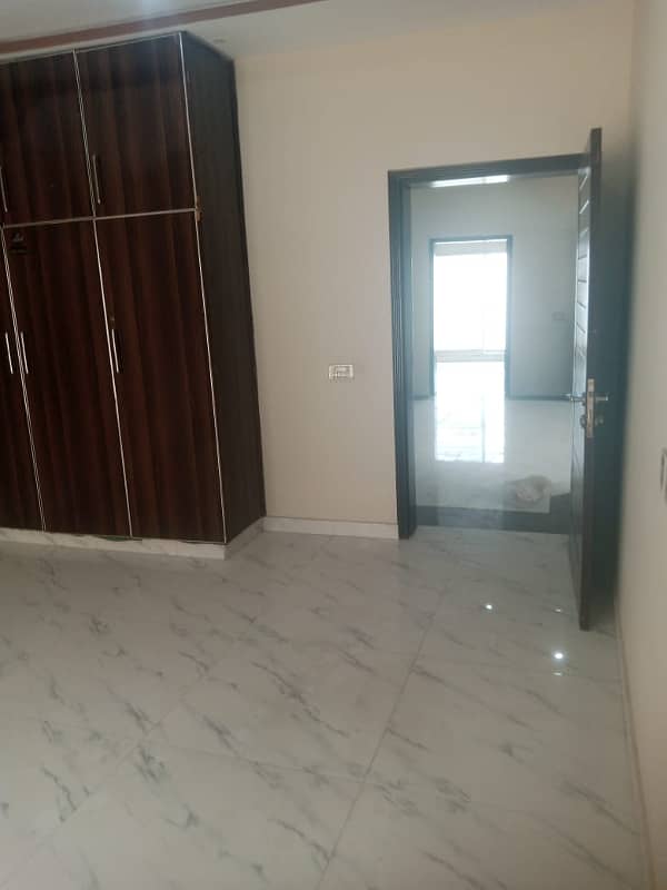 10 Marla Lower Portion For Rent In Bahria Town Lahore 5