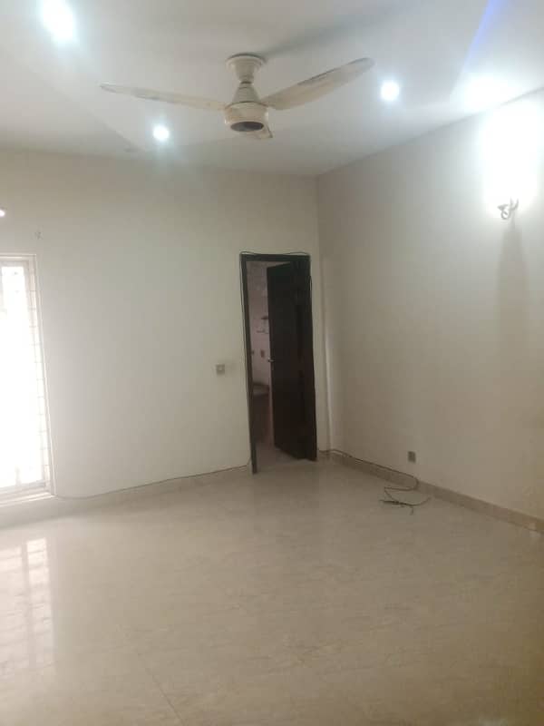 10 Marla Lower Portion For Rent In Bahria Town Lahore 6