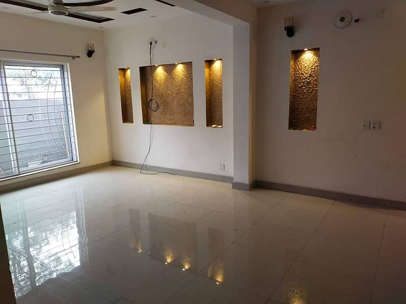 5 Marla House For Rent In Bahria Town Lahore. 6