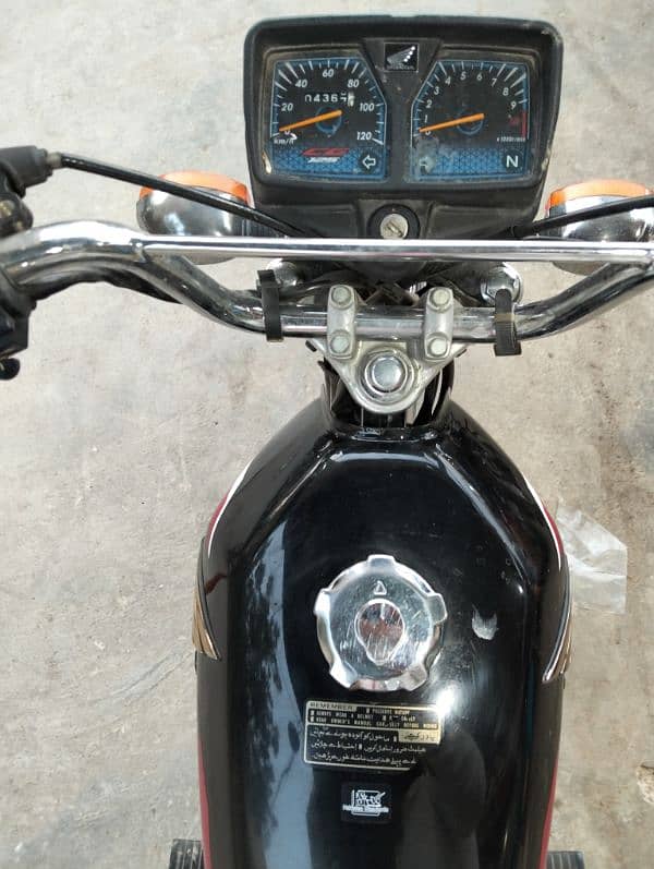 Honda CG125 KARACHI NO 4