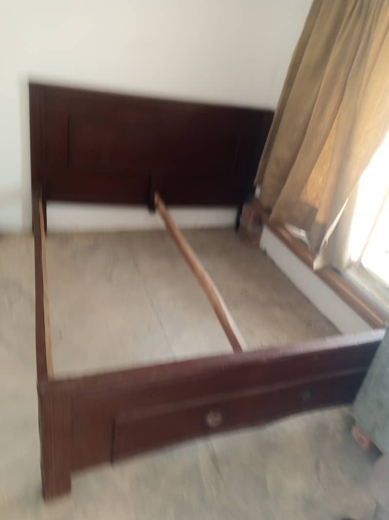 half bed for sale 0