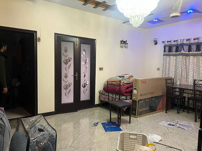 10 Marla House For Sale in Bahria Town Lahore. 3