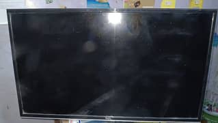 TCL 32 Inch LCD ( Panel broken 3500 full final)