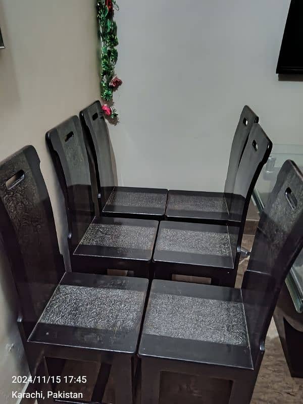 Dining Table with 6 chair 3