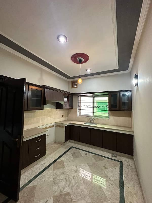 8 Marla House For Sale In Bahria Town Lahore. 8