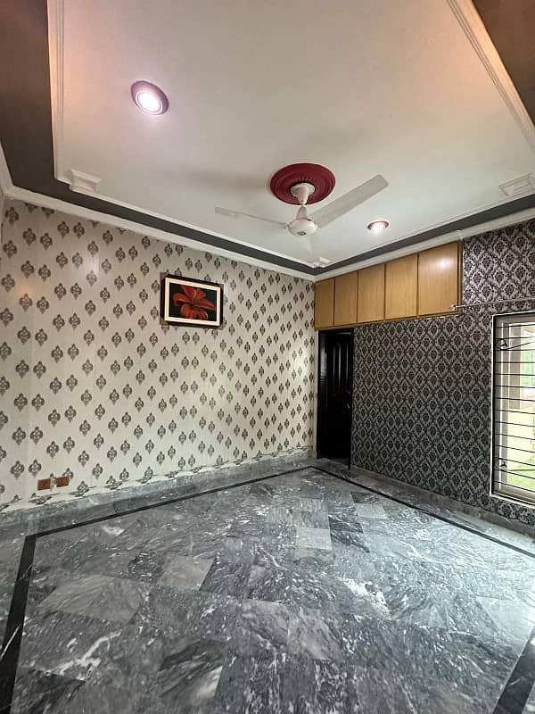 8 Marla House For Sale In Bahria Town Lahore. 10