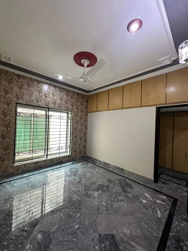 8 Marla House For Sale In Bahria Town Lahore. 14