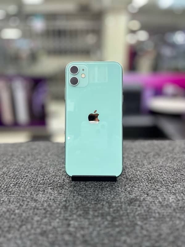 iPhone 11 128gb PTA Approved 4