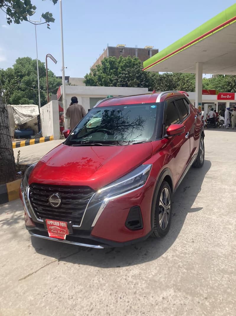 Nissan Kicks XV Premium 2020 Maroon 1