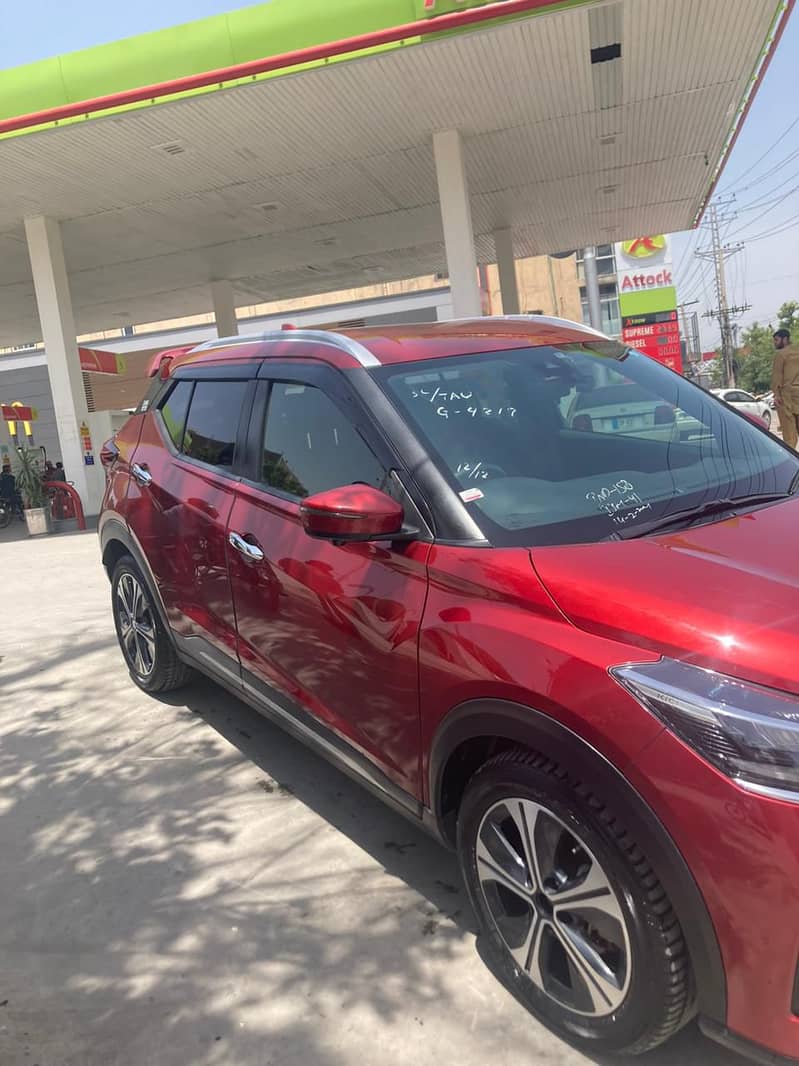 Nissan Kicks XV Premium 2020 Maroon 2