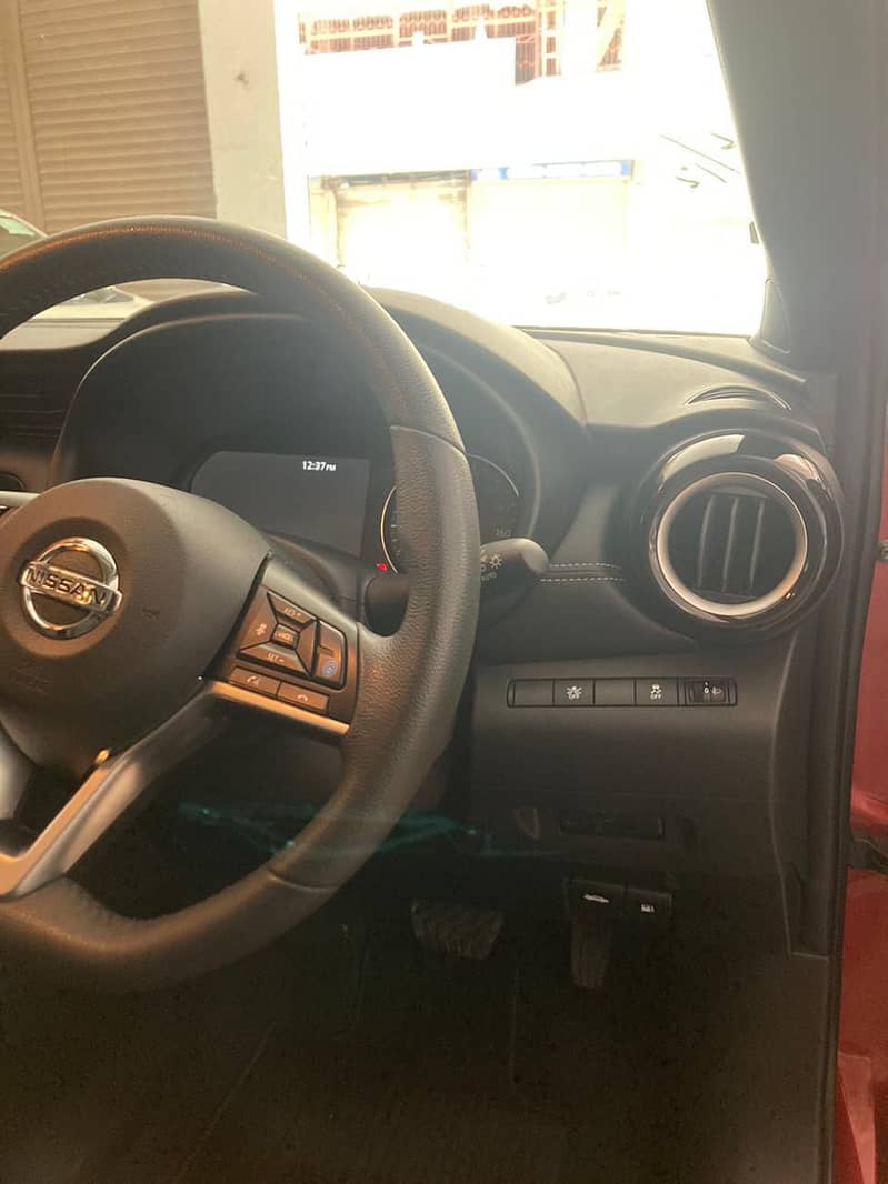 Nissan Kicks XV Premium 2020 Maroon 6