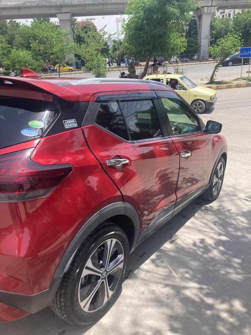 Nissan Kicks XV Premium 2020 Maroon 10