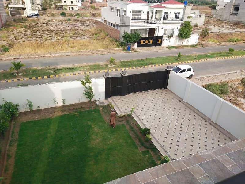 PIA Employees Housing Society 1 Kanal House Available For Sale 35