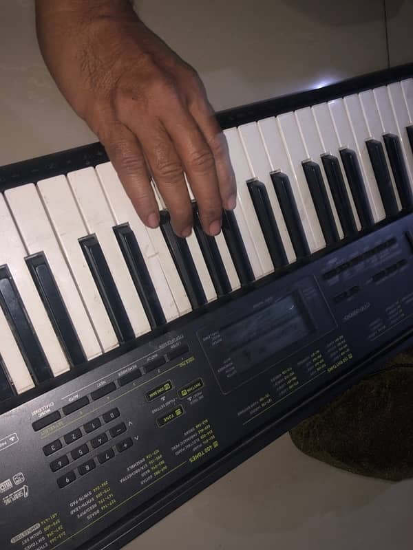 Casio Piano ctk-2200 1