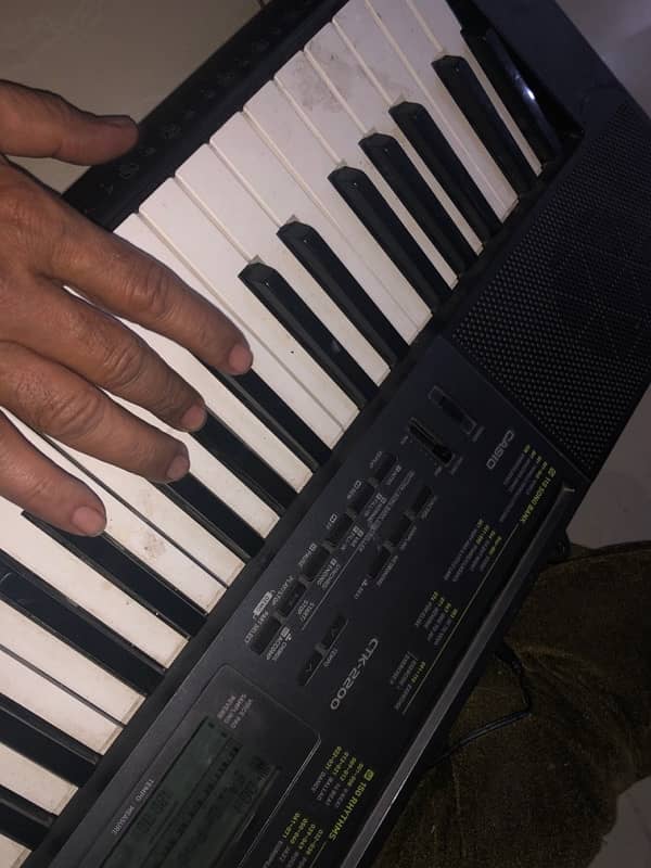 Casio Piano ctk-2200 2