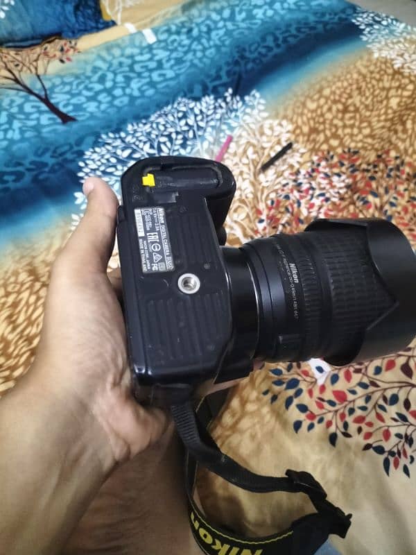 Nikon d3200 Body with charger n battery 5