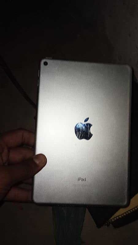 iPad mini 5 used 64 GB 10/10 7