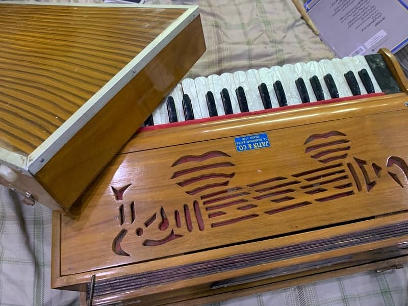 Wooden Harmonium of Jatin & Co 3