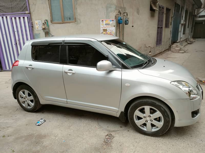 Suzuki Swift 2020 DLX 1.3 0