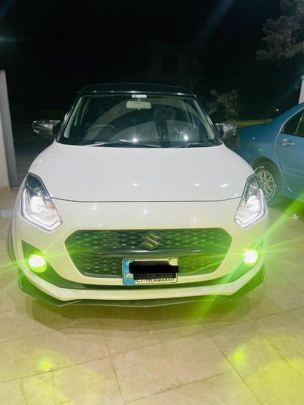 Suzuki Swift 2022 GLX CVT Varient 1