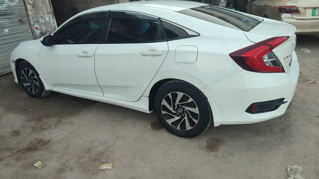 Honda Civic Oriel 2016 full option 1