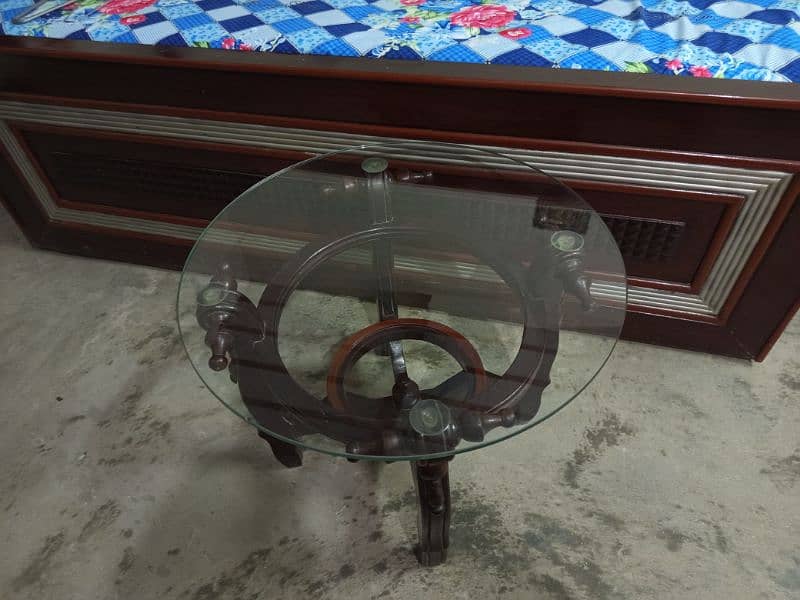 Traditional fency side glass tables 3 piece set 2