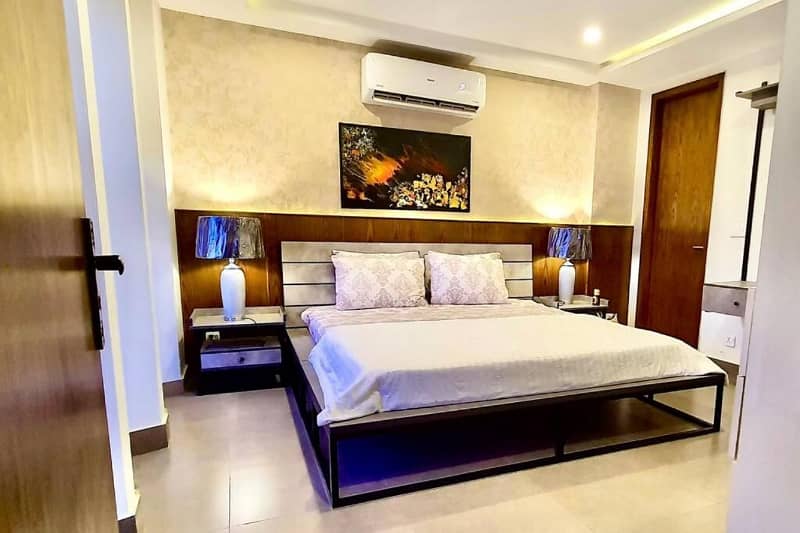 One bedroom apartment for rent on daily basis in bahria town lahore 0