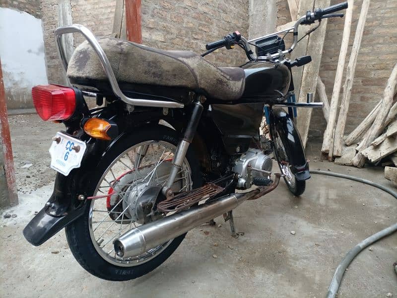 Honda CD 70 4