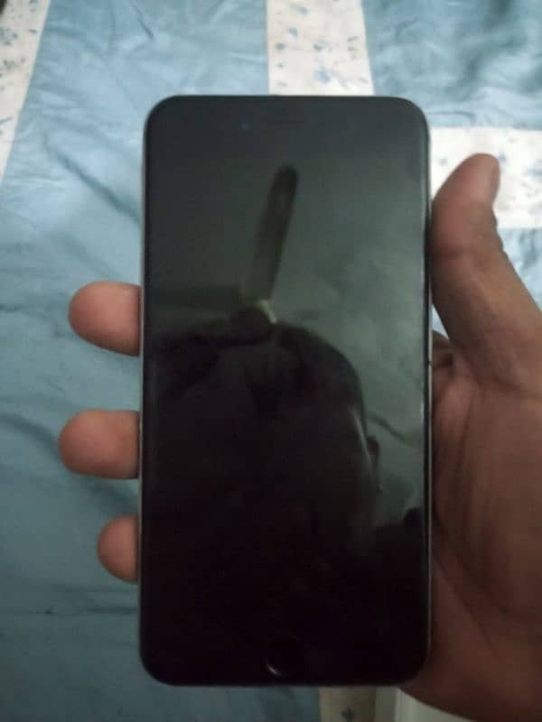 apple 6 good condition phone pta proved 4