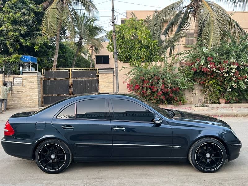 Mercedes E Class 2004 AMG top of the line like new 7