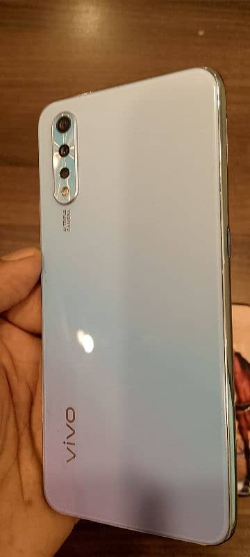 Vivo S1 (Display Fingerprint) 8gb 256 gb in 10/10 4