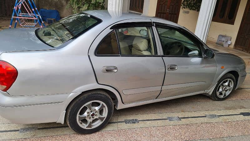 Nissan Sunny 2007 5