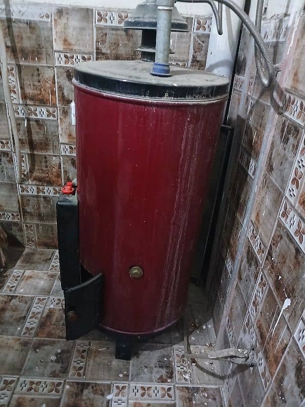 Electric + Gas geyser for sale 0