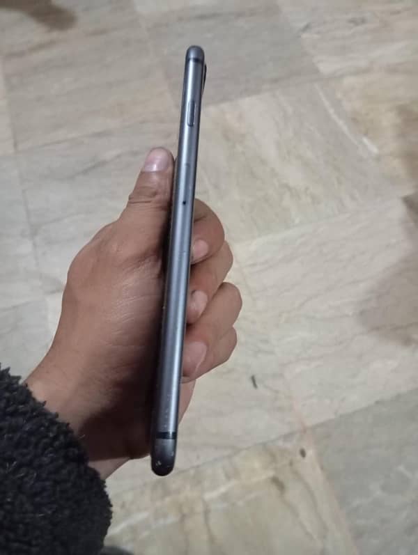 iPhone 8 plus PTA 1