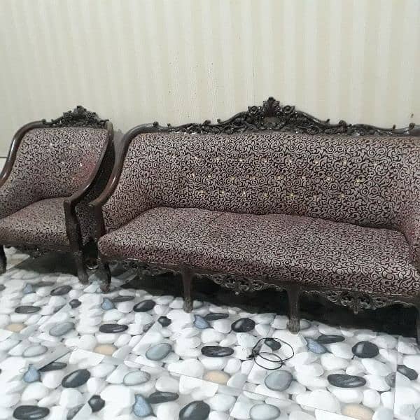 Sofa 5 seater +Dressing 0