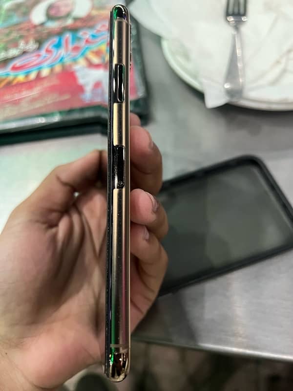 iphone 11 pro max pta approved 64gb 2