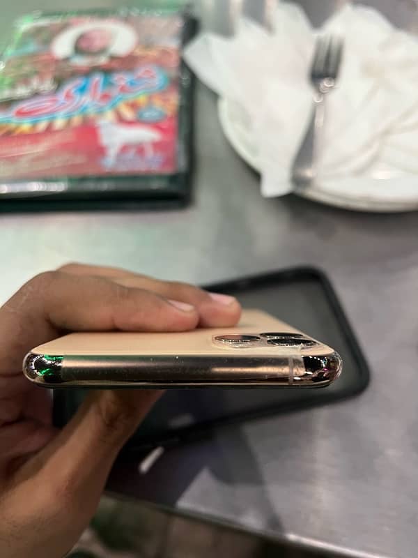 iphone 11 pro max pta approved 64gb 4