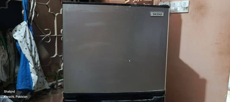 In Good Condition Fridge Available 1