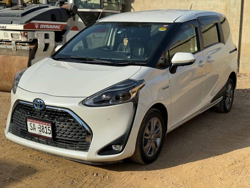 Toyota Sienta 2019 1