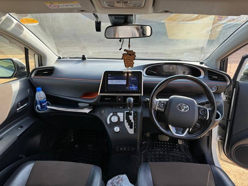 Toyota Sienta 2019 12