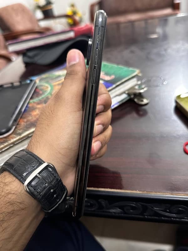 iphone Xs Max PTA approved 4