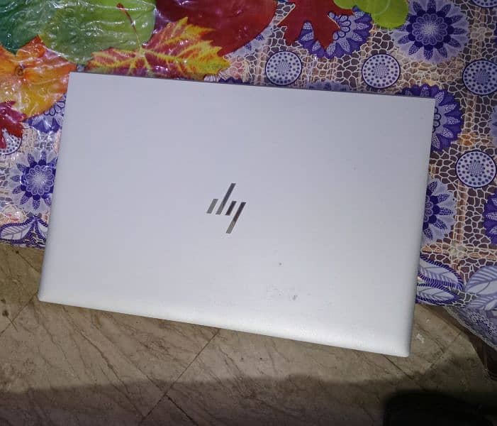 Hp new logo 845 G7 Ryzen 5 pro 4650 8gb Ram 256gb ssd 1